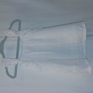 Old Navy Girls Ruffle Tank Top.  White size 3T